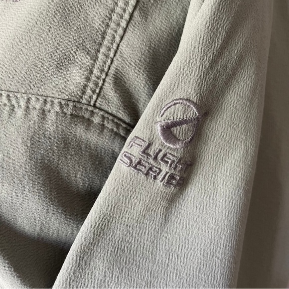 The North Face Women’s Medium Grey Apex Flight Series 1/4 Zip Jacket - Picture 5 of 14